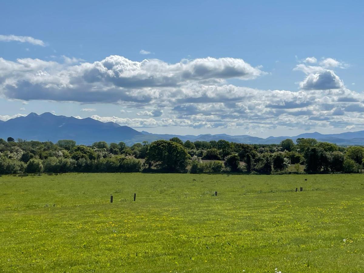 Country View House 호텔 Milltown  외부 사진